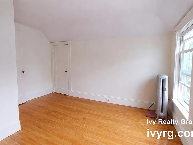 28 Commonwealth Rd #3 — Photo 4