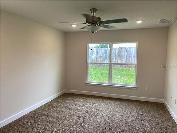 5th image of 370 Churchill Ct