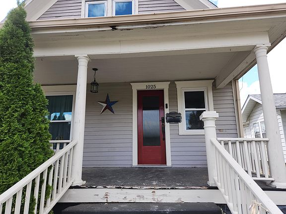 2nd image of 1025 Elm St