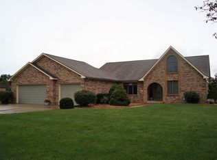 2308 Walton Lake Dr, Kokomo, IN 46902