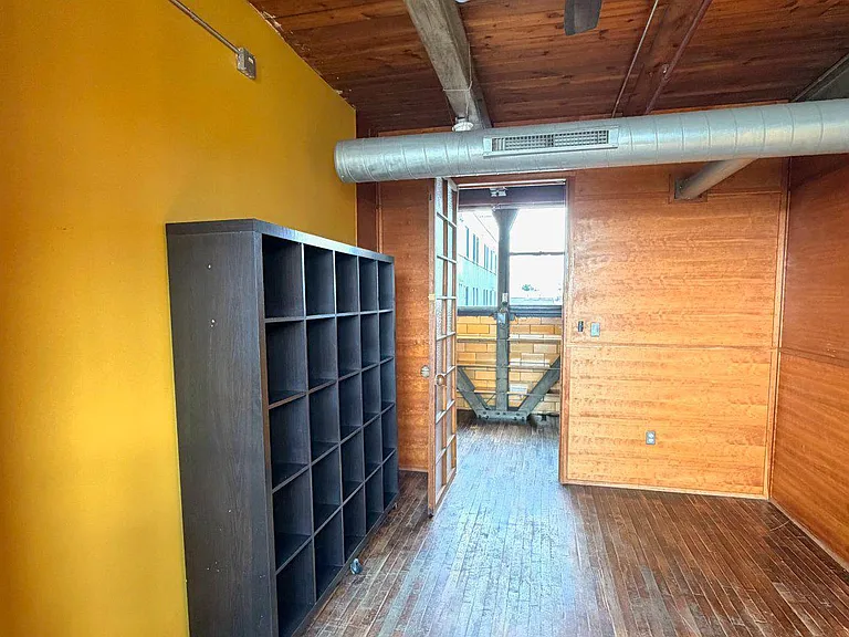 111 W Norris St — Photo 2