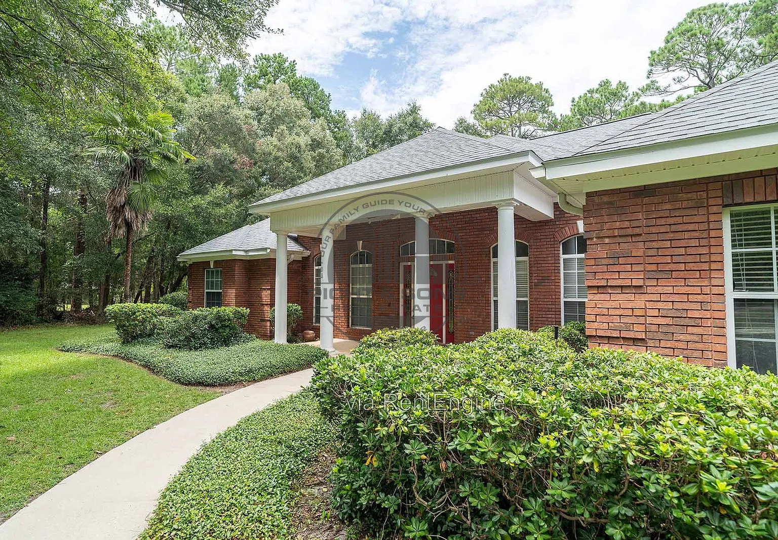 4 bed, 3.0 bath, 2756 sqft, $3,200 — Photo 2