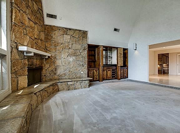 2nd image of 3807 Wedgewood Ct