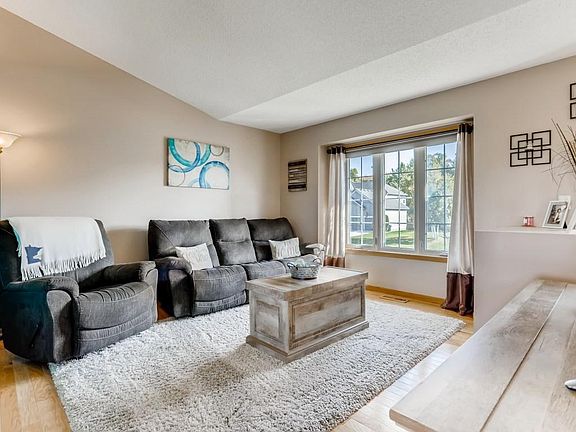 5th image of 5069 Kahl Ave NE