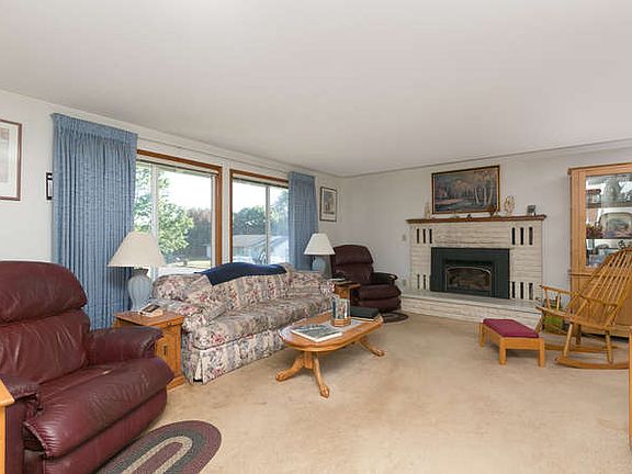 4th image of 5380 SE Hacienda St