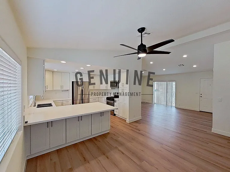 1008 England St — Photo 6