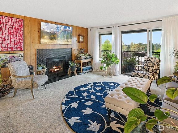 5th image of 9710 Greenwood Avenue N #303