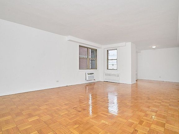 3rd image of 350 E 52nd St APT 10A