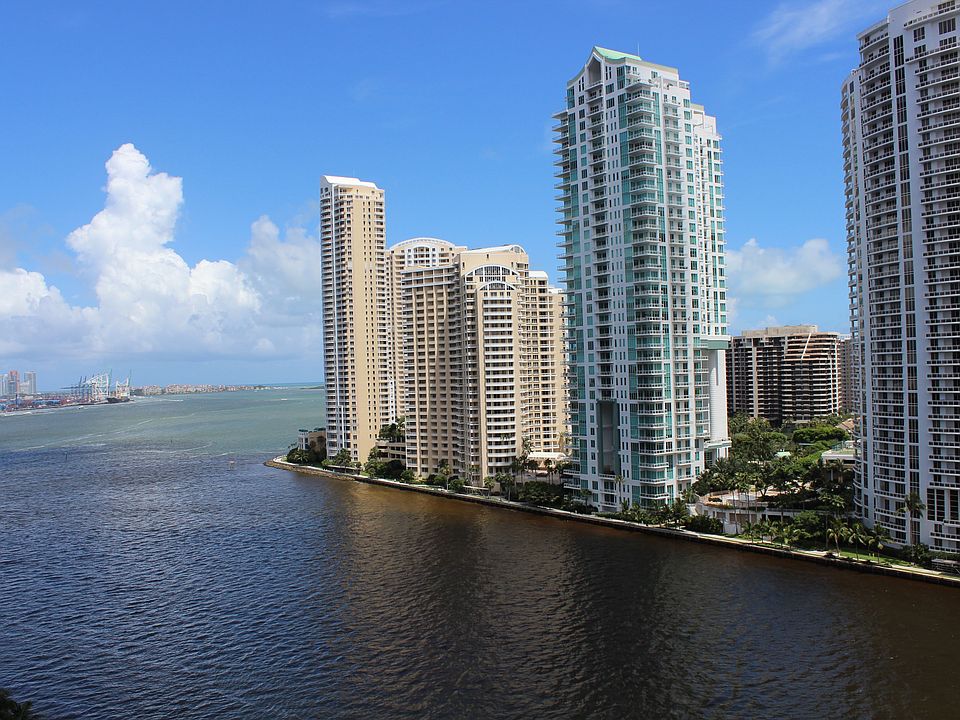 1st image of 300 S Biscayne Blvd APT 418