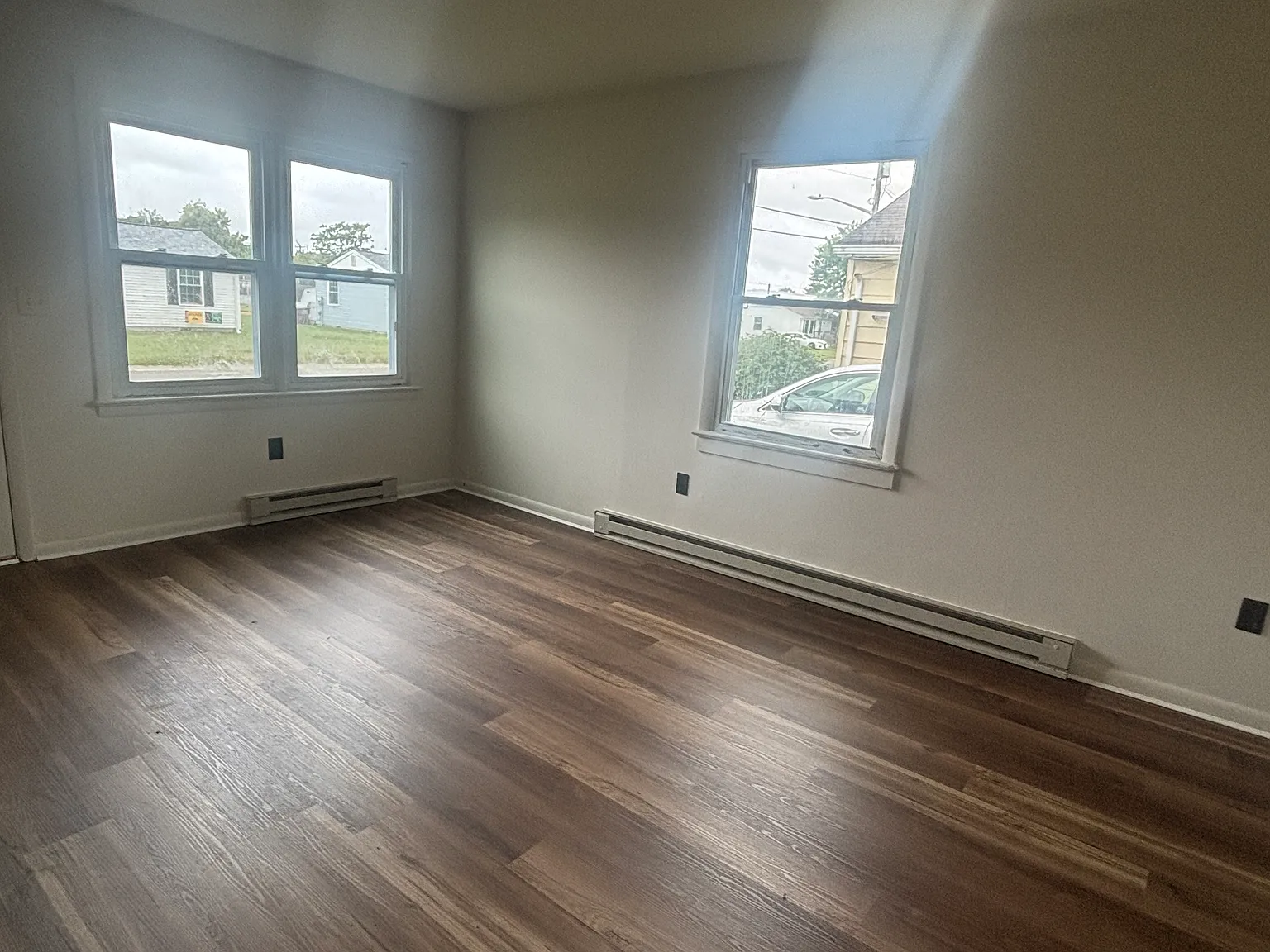 3 bed, 1020 sqft, $1,500 — Photo 2