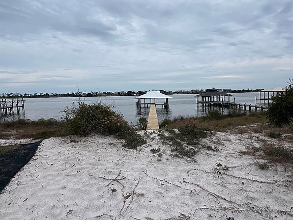 4th image of 32438 River Rd