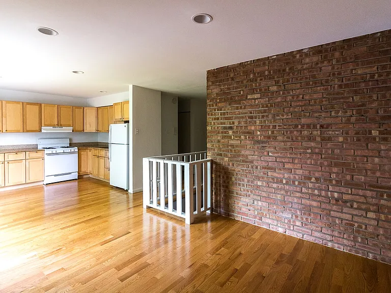 Cornell Terrace — Photo 30