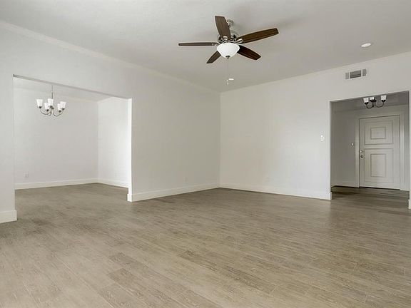 3rd image of 2400 N Braeswood Blvd