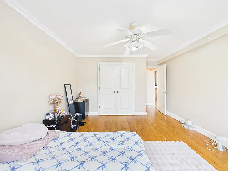 2210 S Goebbert Rd #226 — Photo 20