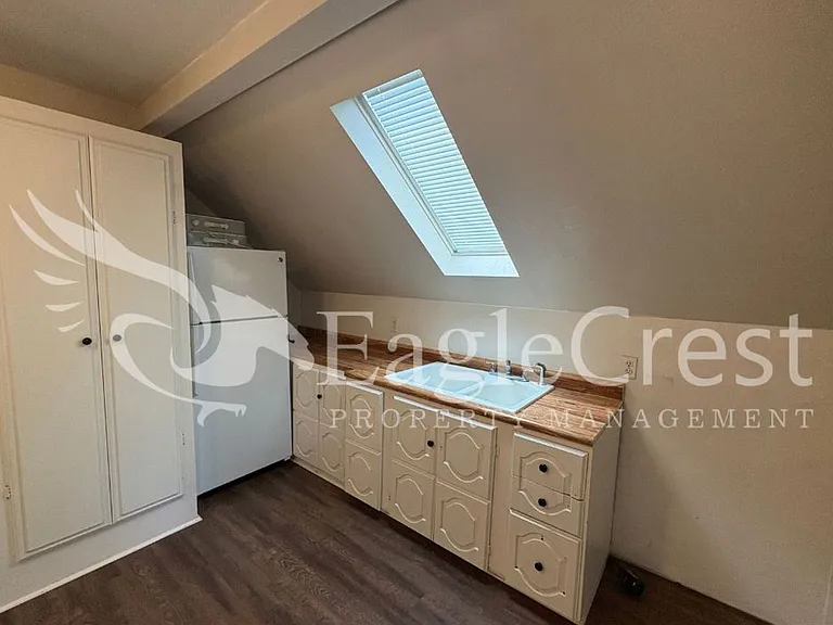 613 Locust St — Photo 35