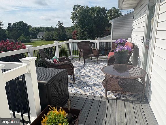4th image of 801 Kilarney Dr