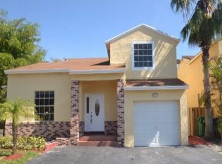 8029 NW 192nd Ter, Hialeah, FL 33015