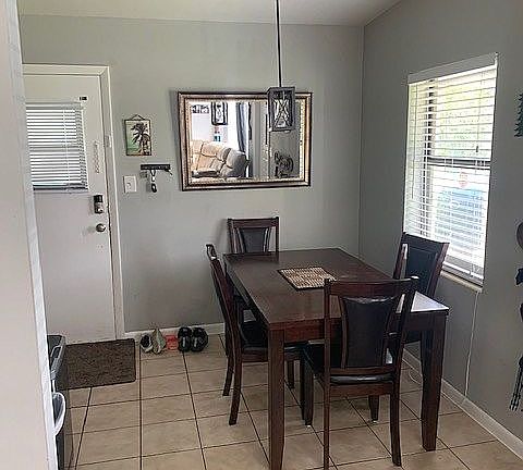 3rd image of 1819 Baxter Ave
