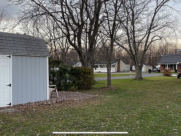 4th image of 2760 Stenzel Ave