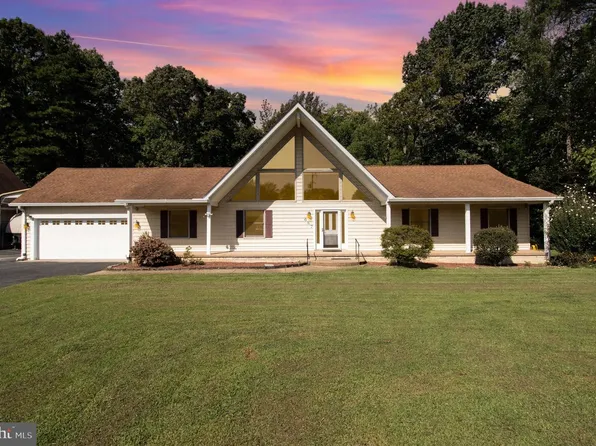 687 Prospect Hill Rd, Montross, VA 22520