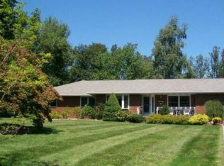 93 Eastview Dr, Valhalla, NY 10595