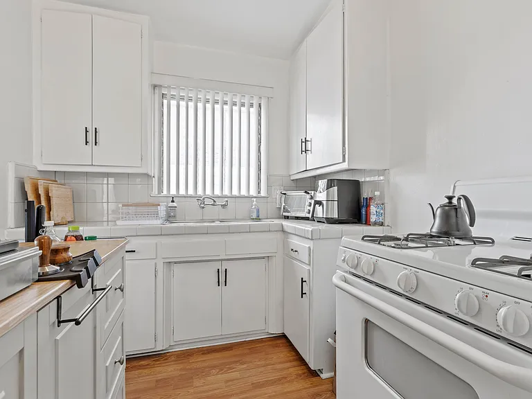 1219 S Bedford St #F — Photo 11