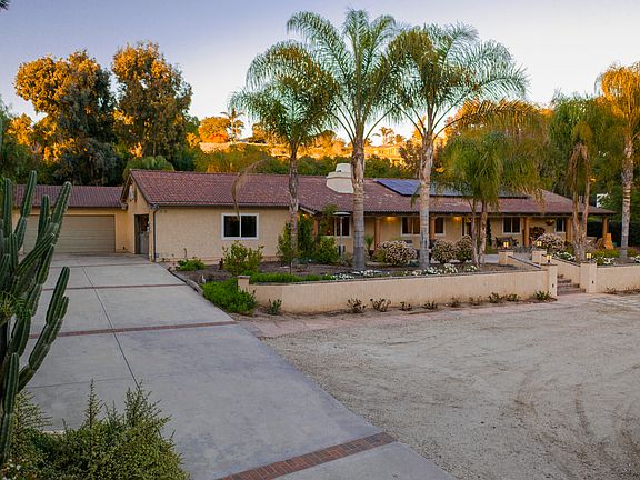 4th image of 2457 Blanchard Pl