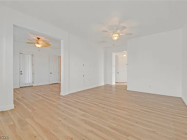 2184 Pont National Dr — Photo 14