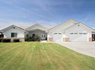 3011 Redwood Forest Way, Bakersfield, CA 93314