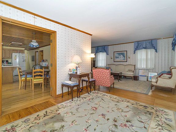 5th image of 161A Brooksite Dr