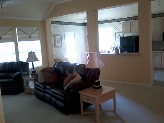 3rd image of 216 Patricia Ln