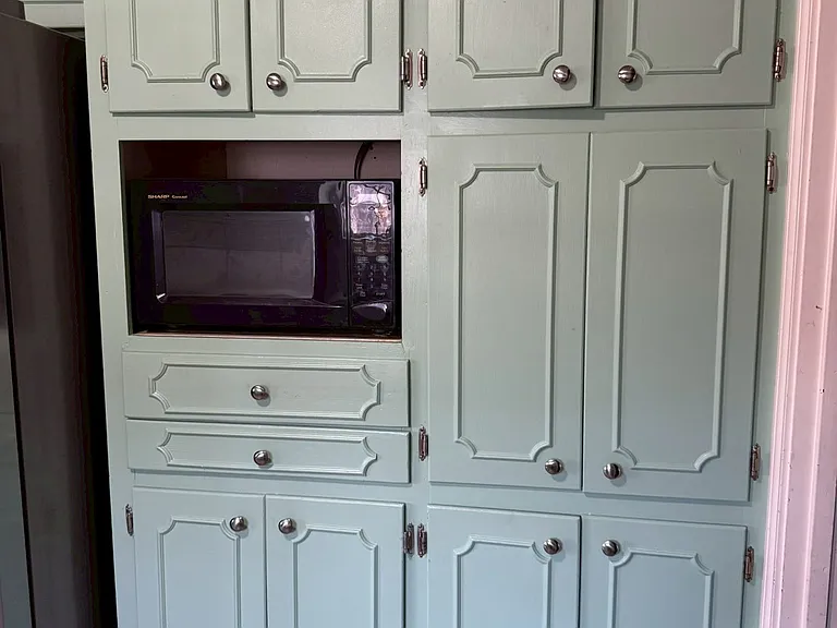 ___ Kitchen
"Plenty of cabinets provide ample storage for your kitchen essentials and cookware, making organiz