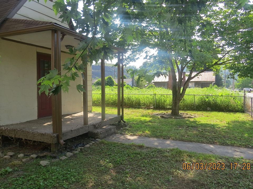 410 Cedar St, Loyall, KY 40854 MLS 23010459 Zillow