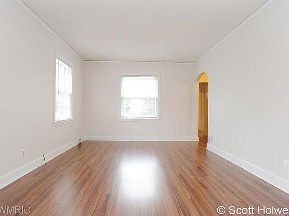 2nd image of 2124 Houseman Ave NE