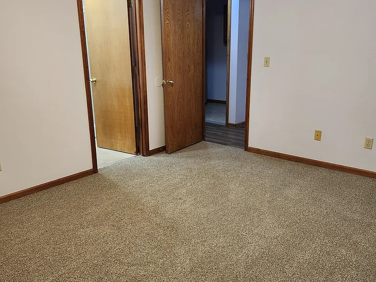 4059 S Franklin Ave — Photo 15