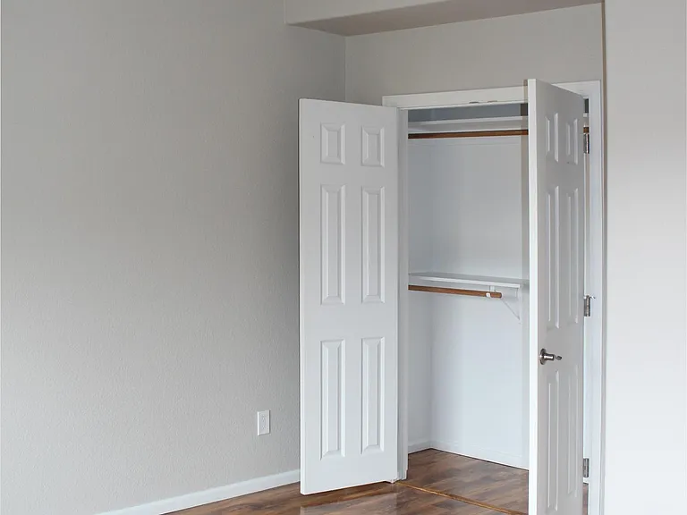 Oakcrest Cir — Photo 18
