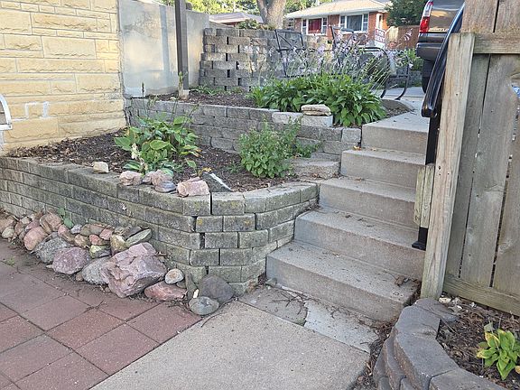 5th image of 5208 Meredeth St