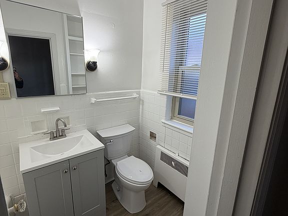5th image of 2076 Elm Ave APT 14