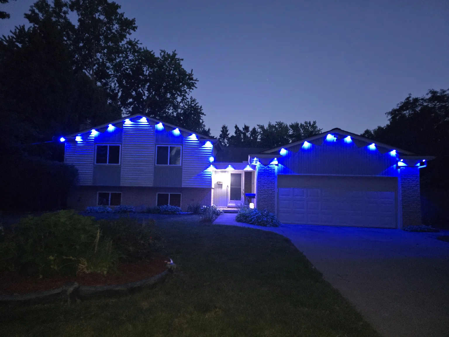 4 bed, 2995 sqft, $3,300 — Photo 3