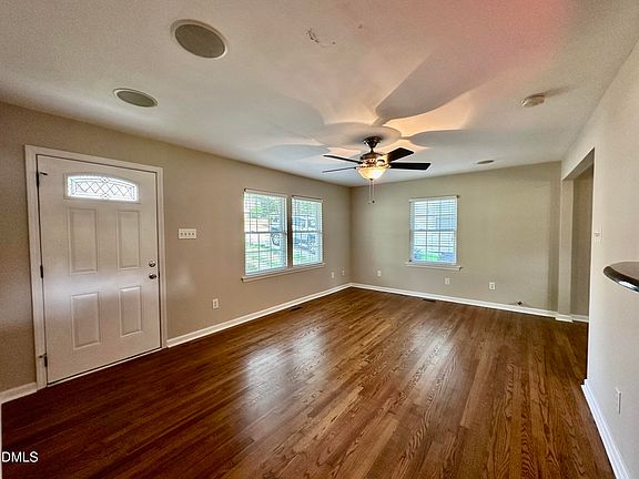 4th image of 2725 Newbold St