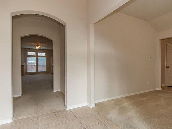 3rd image of 20210 Avery Point Dr