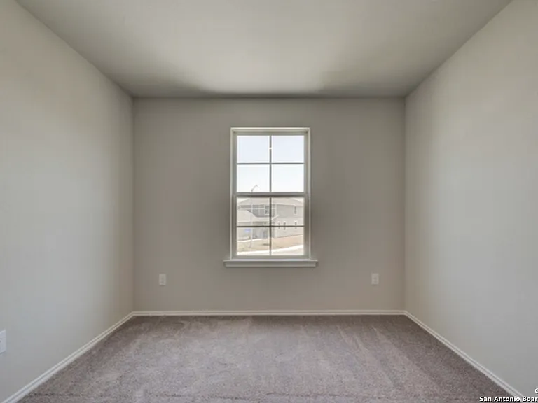 2532 Ayers Dr — Photo 14
