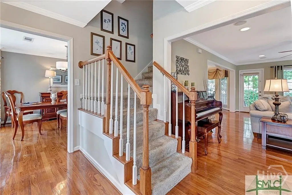 4 bed, 2.5 bath, 2790 sqft, $3,800 — Photo 3