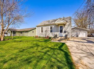 918 2nd St SW, Faribault, MN 55021