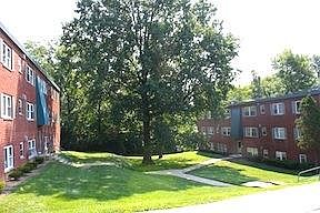 3rd image of 5480 Glengate Ln APT 3
