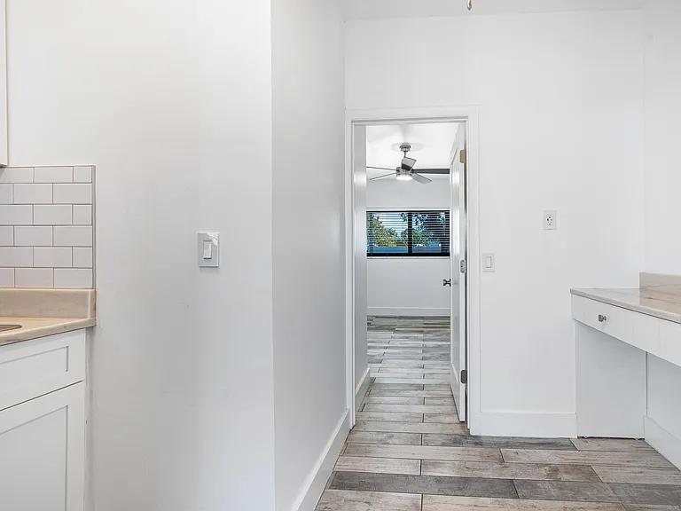 180 SW 63rd Ave #1 — Photo 2