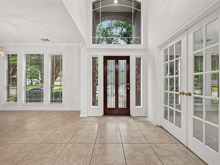 3218 Twinmont Ln — Photo 3