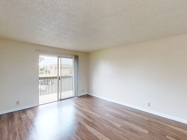 Pointe at Northridge — Photo 40