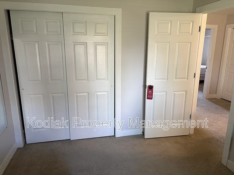 83 E 550 N — Photo 13
