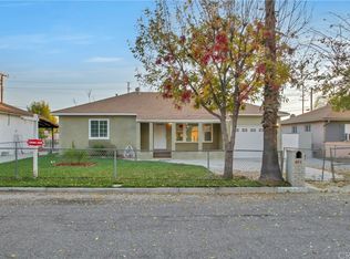 417 W Elmwood Ave, Hemet, CA 92543